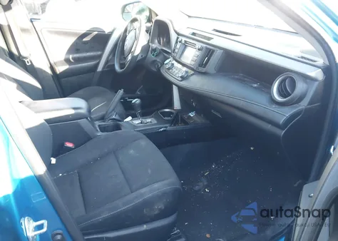 2018 Toyota Rav4 Xle z USA, uszkodzony, nr VIN 2T3RFREVXJW808321